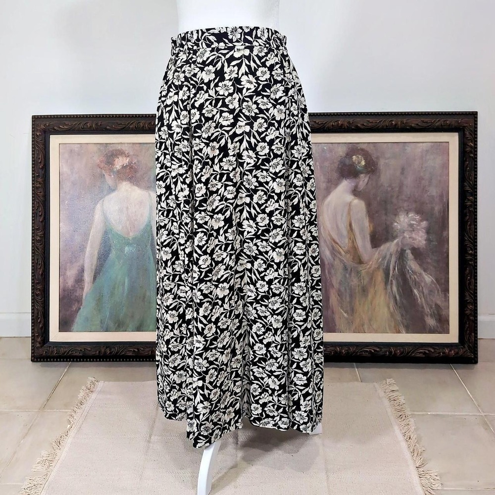 Vintage David Brooks black & white floral maxi skirt — size 8.